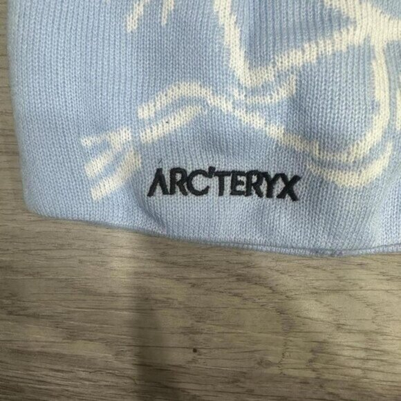 Arc'teryx Sky Blue Beanie - Picture 2 of 4